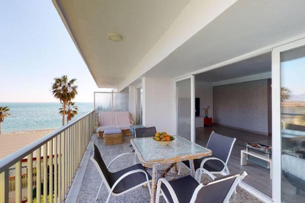 Апартаменты Apartamento Enfrente Del Mar Альтеа Экстерьер фото