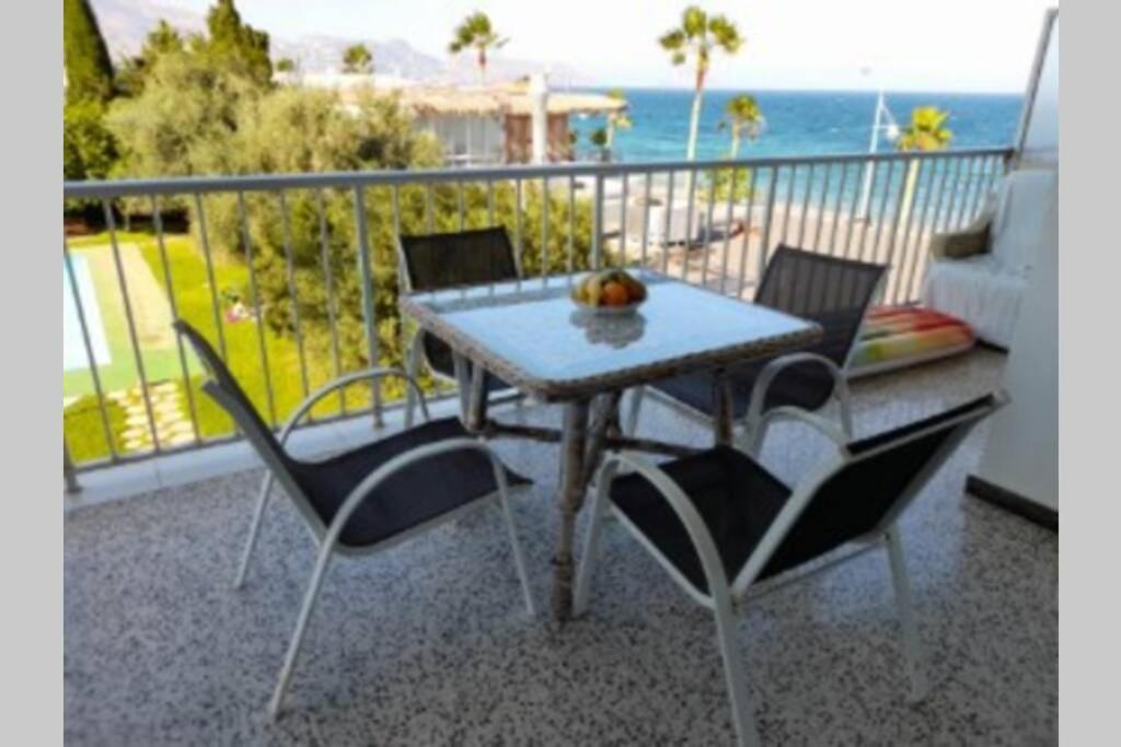 Апартаменты Apartamento Enfrente Del Mar Альтеа Экстерьер фото